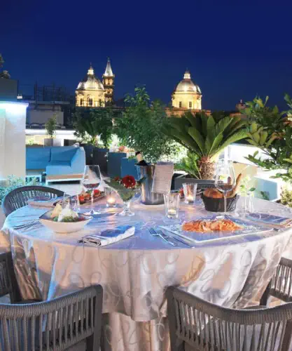 Featuring a shared rooftop terrace, The Hive Hotel is 984 feet from Santa Maria Maggiore Basilica.